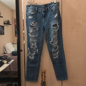 Distressed denim 👖 SUMMER MUST ☀️